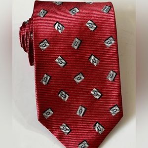 ROBERT TALBOTT The Boardroom Men's 100% Silk Necktie Designer Geometric Red USA